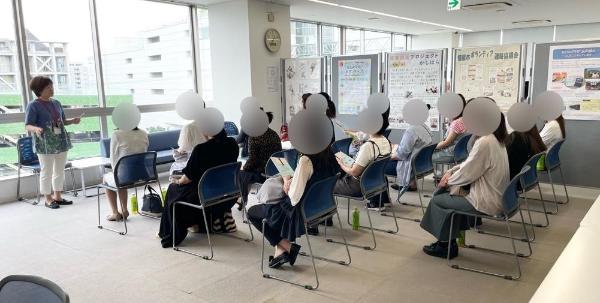 男女別座談会の様子