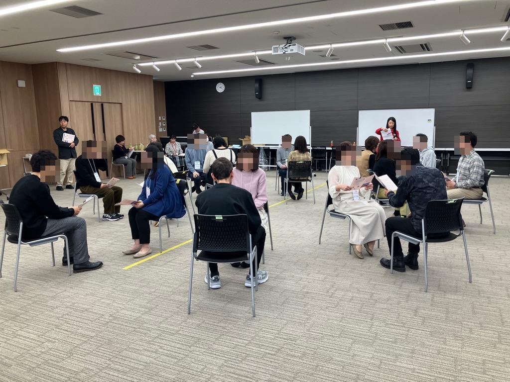 お見合い回転寿司の様子