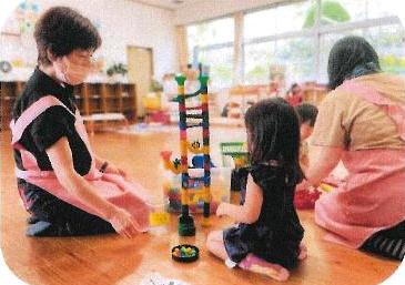託児ぬいぐるみの会の活動風景
