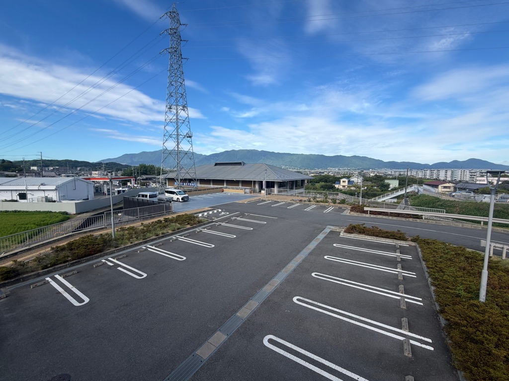 博物館東駐車場