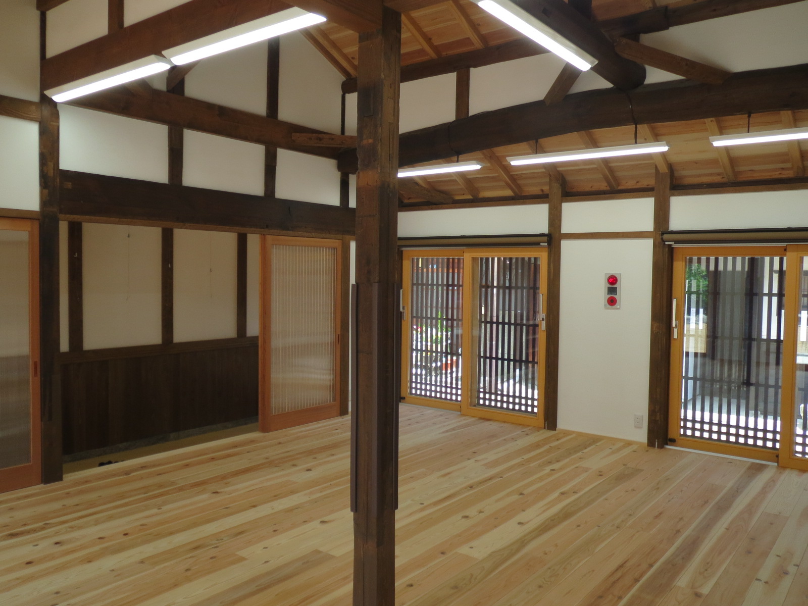 今井まちや館別館の多目的室の室内の写真
