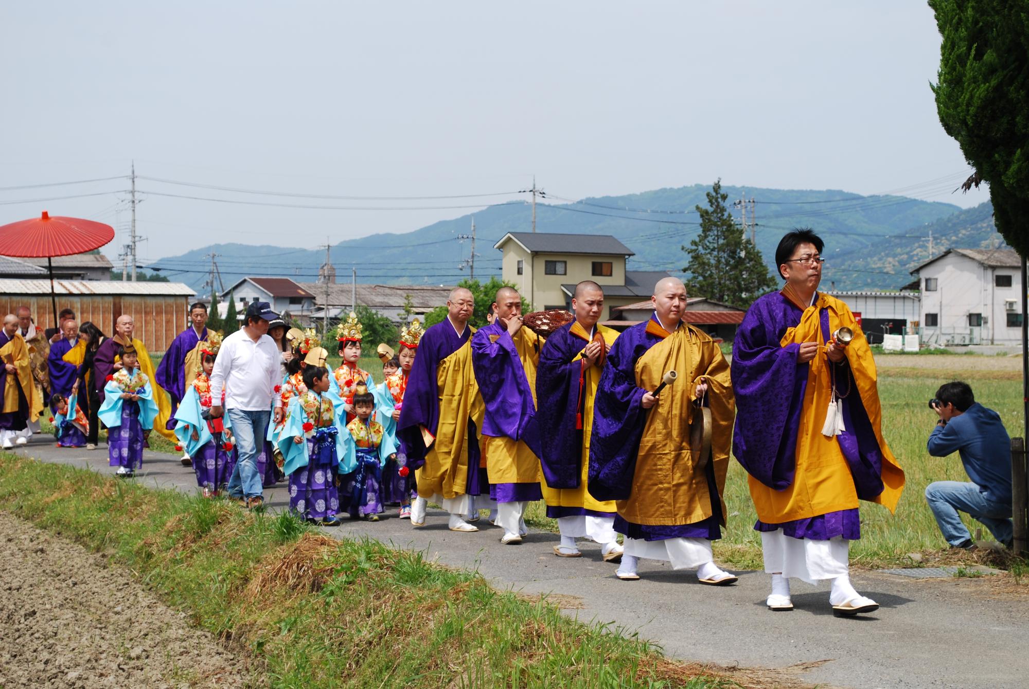 御厨子観音花祭りの写真