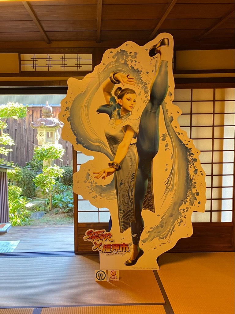 チュンリー等身大パネル 展示の様子