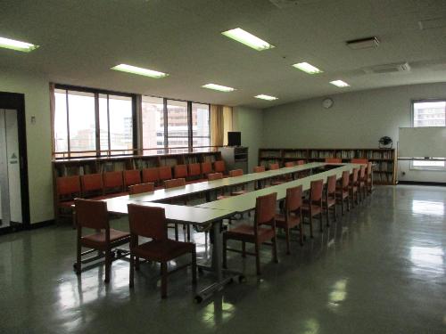 畝傍地区公民館図書室