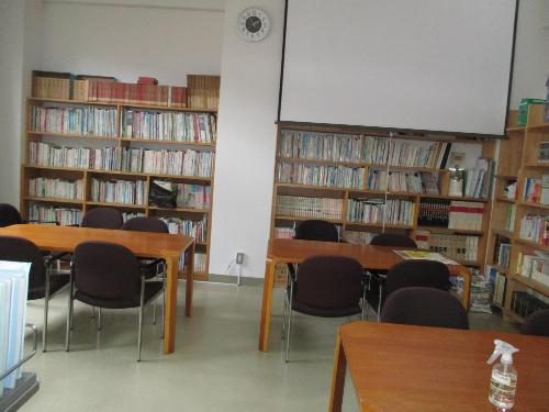 今井地区公民館図書コーナー