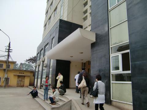 フート省病院の外観が写った写真