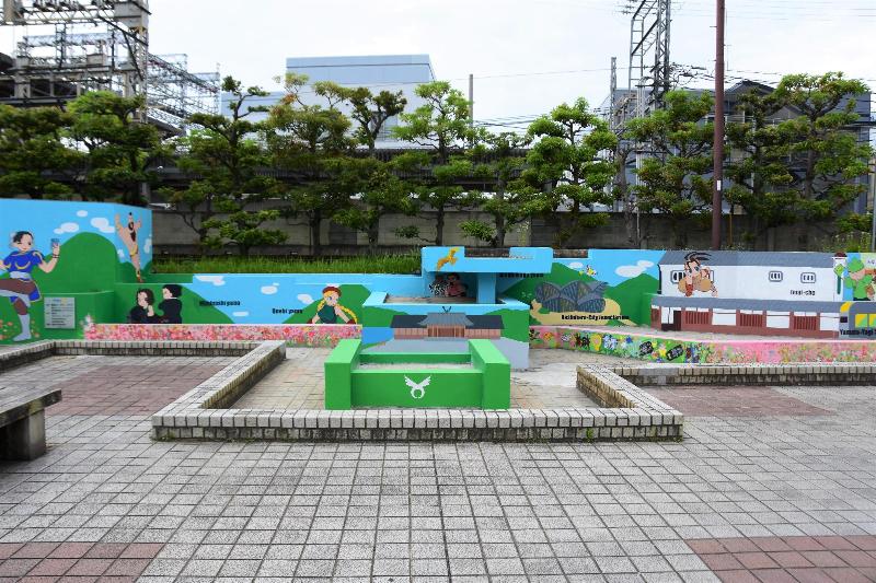 近鉄大和八木駅北側噴水広場