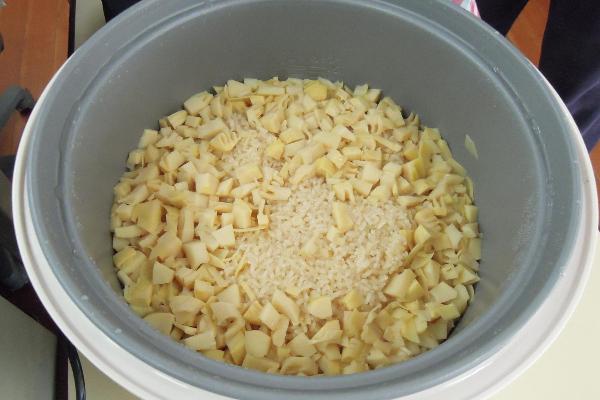 タケノコご飯